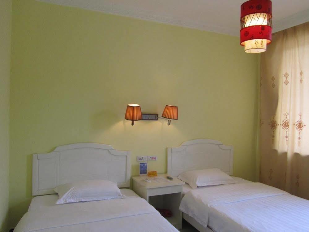Yangshuo Romantic Inn Buitenkant foto